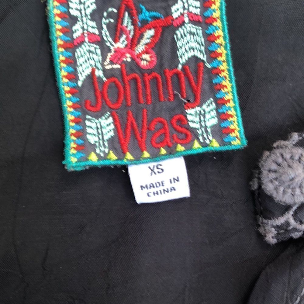 Johnny Was Embroidered blouse - Picture 3 of 6